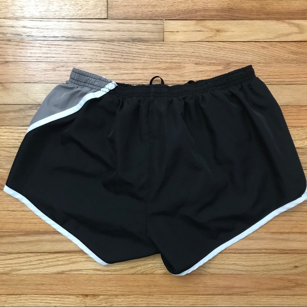 PONY Black & Gray Diagonal Design Athletic Shorts - Picture 8 of 8